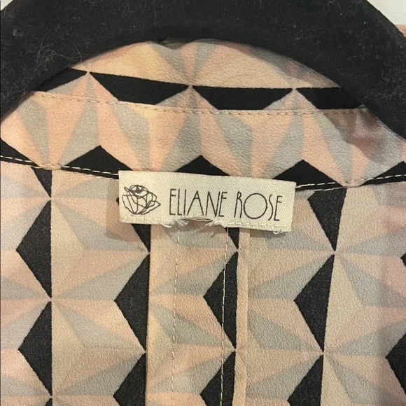 Elaine Rose Geometric Pattern Blouse - Picture 2 of 11